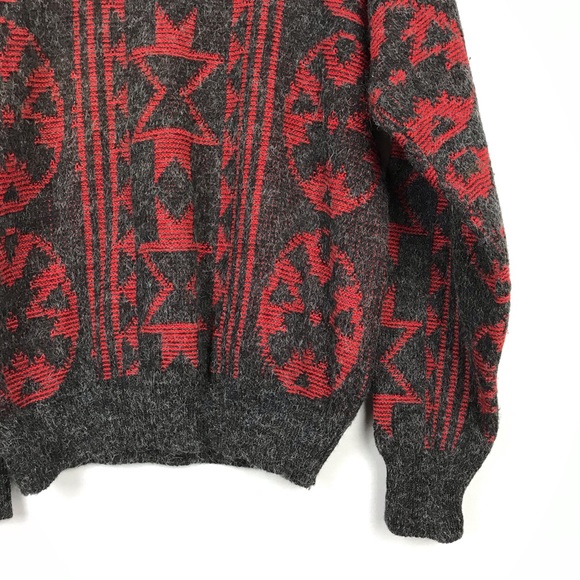 SWEATER GRAPHIX // Vintage Sweater - Picture 4 of 5